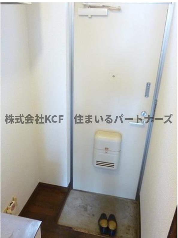 ドルフィンハイムの玄関|明るい玄関です