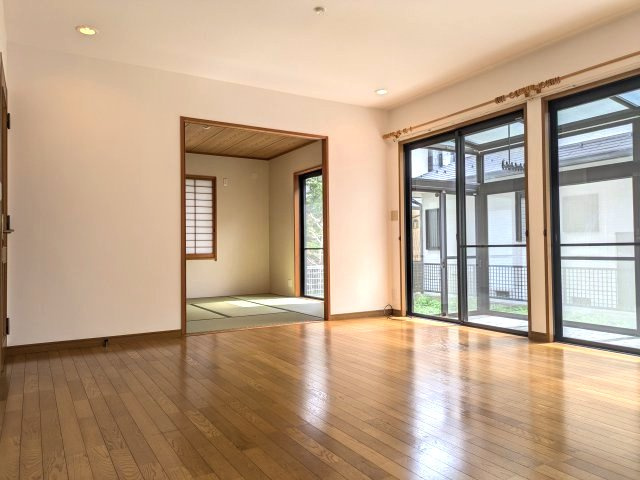 大網白里市みどりが丘2　中古戸建の居間・リビング|内外装リフォーム令和8年9月 都市ガス上下水 セキスイハウス施工 軽量鉄骨 車2台