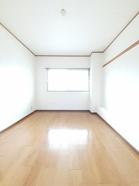 八王子市南大沢１丁目の賃貸マンションの寝室
