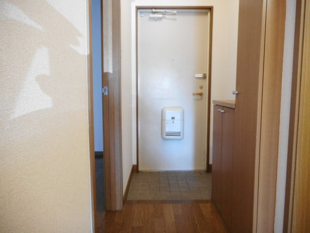 グランメールＡの玄関