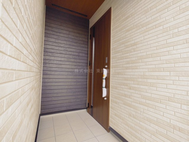 【構造・工法・仕様】 | 坂戸市千代田2丁目5期　全5棟　3号棟 | ゆったりとした玄関です