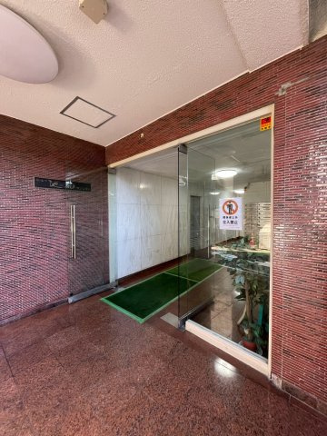 【エントランス】 | ニュー池尻マンション | 月額管理料無料！賃貸管理はアブレイズパートナーズにお任せを！