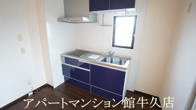サンハイツ中島のキッチン|システムキッチン（2口ＩＨ付）