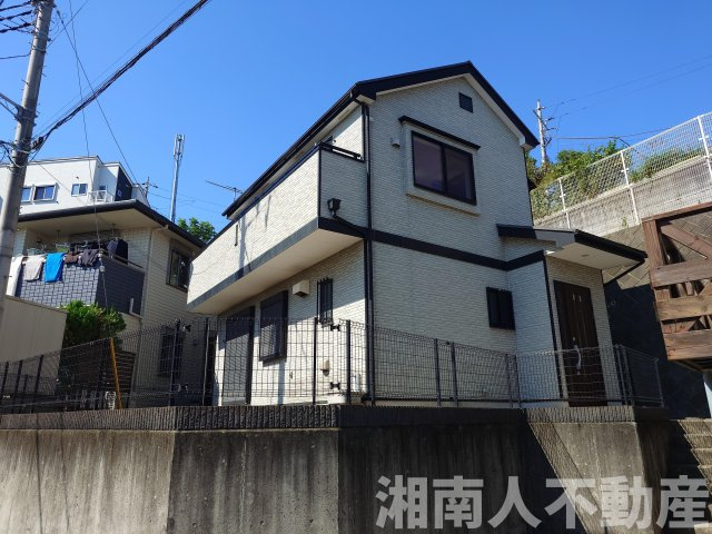 開放感あふれる広々ガーデン付き！　平塚市片岡　中古戸建