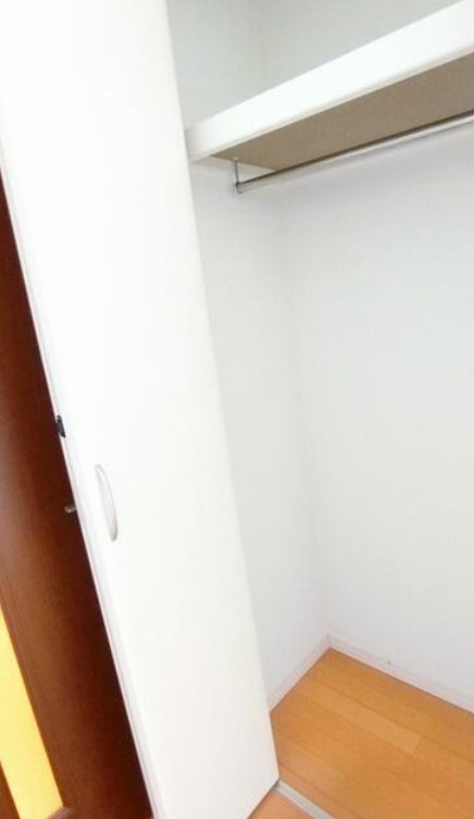 リブリエテルノセラ5号館の収納