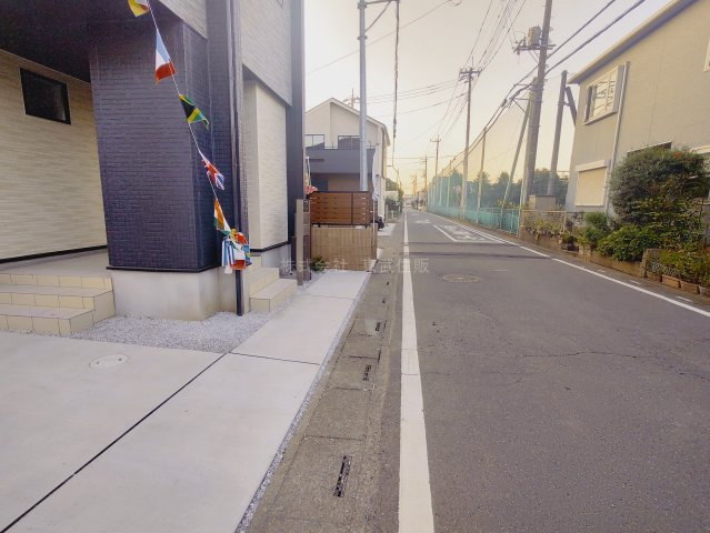 【前面道路含む現地写真】の画像