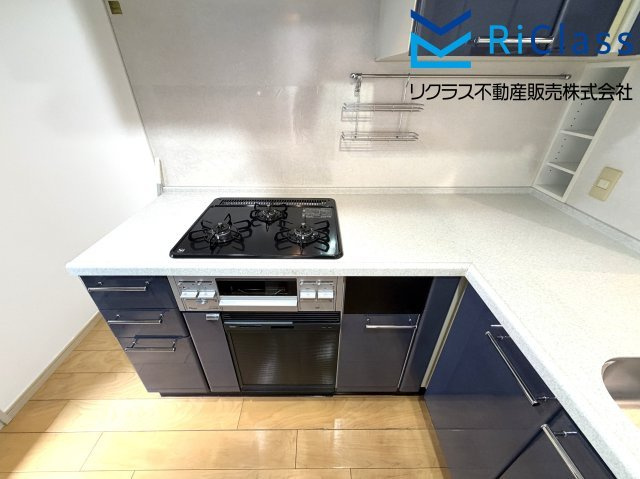 分譲駐車場権利付 ワコーレ新神戸カデンツァのキッチン|新調のガスコンロです