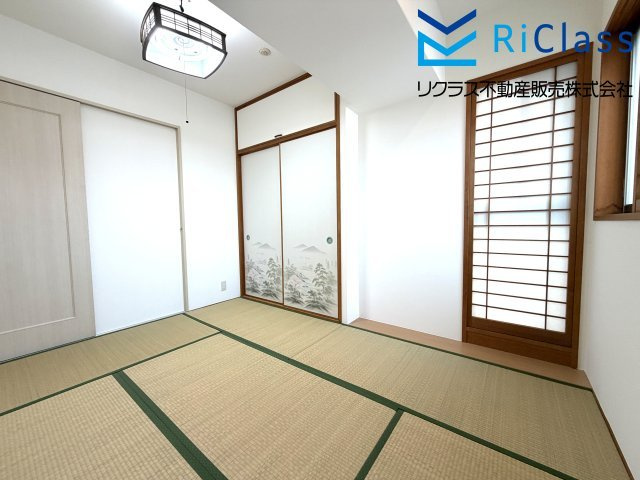 分譲駐車場権利付 ワコーレ新神戸カデンツァの和室|明るい和室です