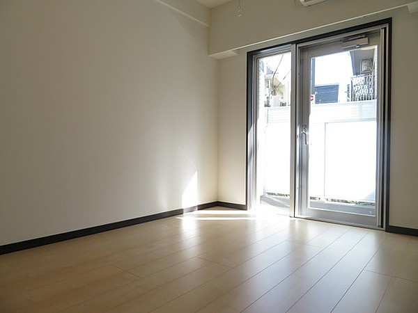 【寝室】GENOVIA三軒茶屋 green veil 