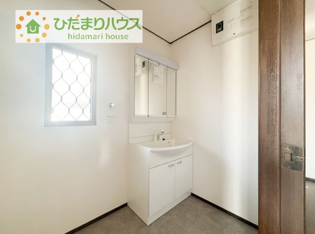 【独立洗面台】 | 筑西市玉戸　中古戸建 | シンプルで使い勝手の良い独立洗面台！