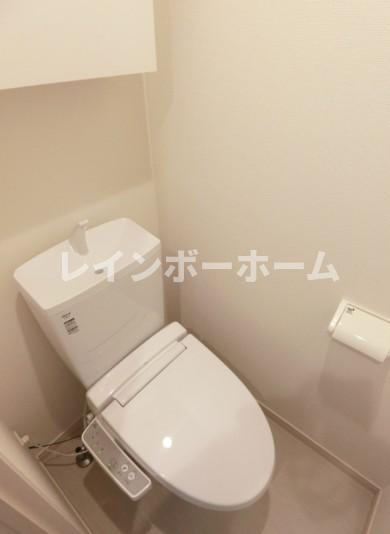 仲介手数料（賃料の1.10ヵ月）の50％OFF対象物件！のトイレ|ゆったりとした空間のトイレです