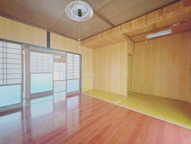 富士宮市小泉の中古一戸建の洋室
