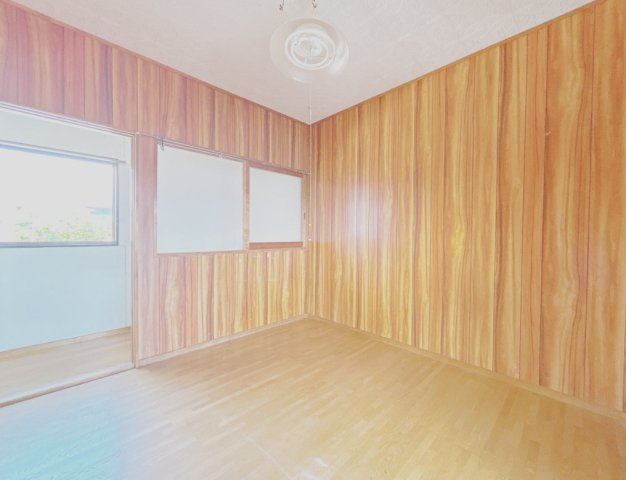 富士宮市小泉の中古一戸建の洋室