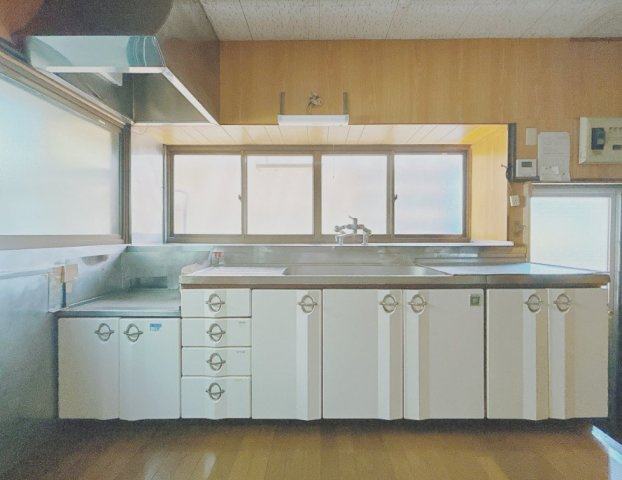 富士宮市小泉の中古一戸建のキッチン
