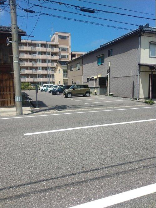 湊町通三ノ町　売地の前面道路含む現地写真|現地（2024年8月）撮影
