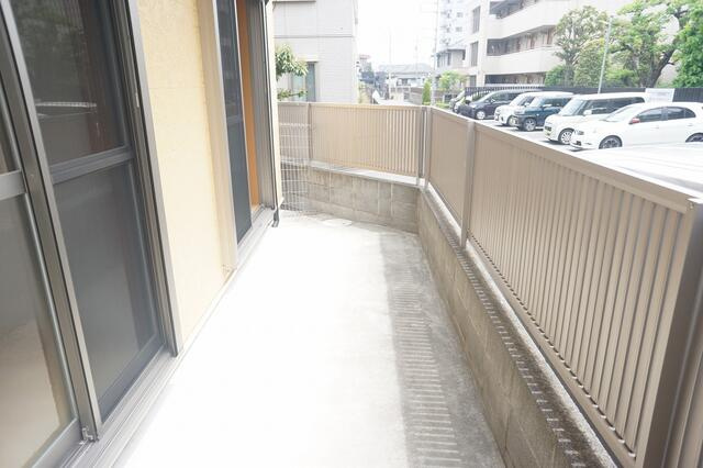 稲城市大丸のアパートのバルコニー|※他部屋参考