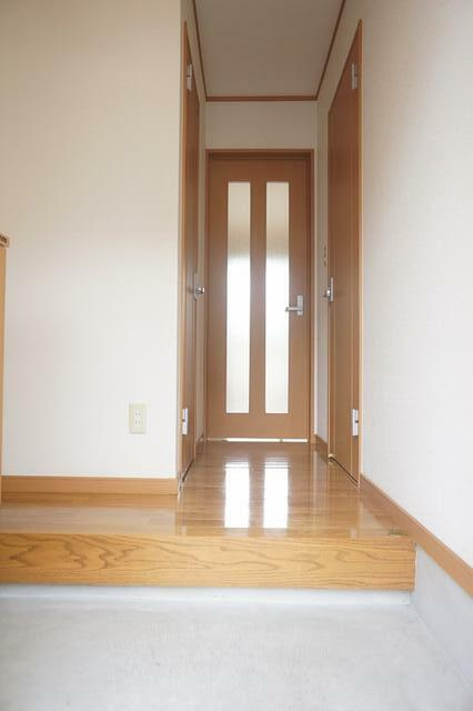 稲城市大丸のアパートの玄関|※他部屋参考