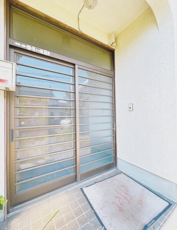 売中古戸建　富士宮市万野原新田の玄関