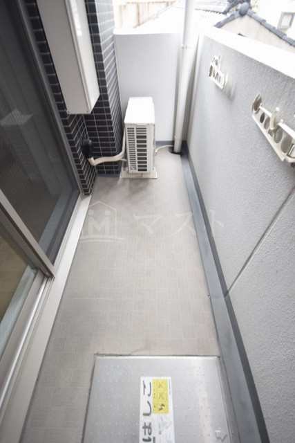 レジュールアッシュ松屋町のバルコニー