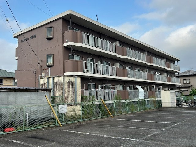富士宮市黒田の一棟マンションの外観