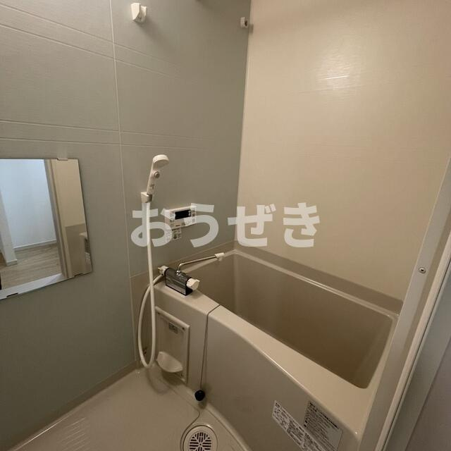 ＭＥＬＤＩＡ星川の浴室