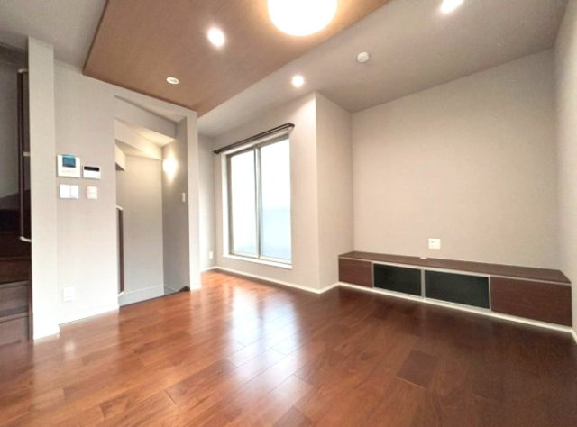 中古戸建　墨田区東向島６丁目　リ　フォーム済の居間・リビング