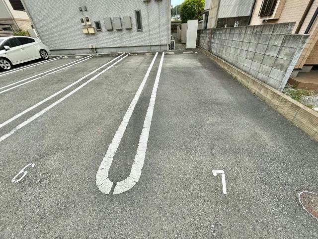 ツインRの駐車場