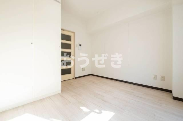 ＮＩＣアーバンスピリッツ横浜反町の居間・リビング