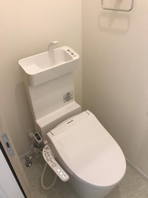 フロンティアのトイレ