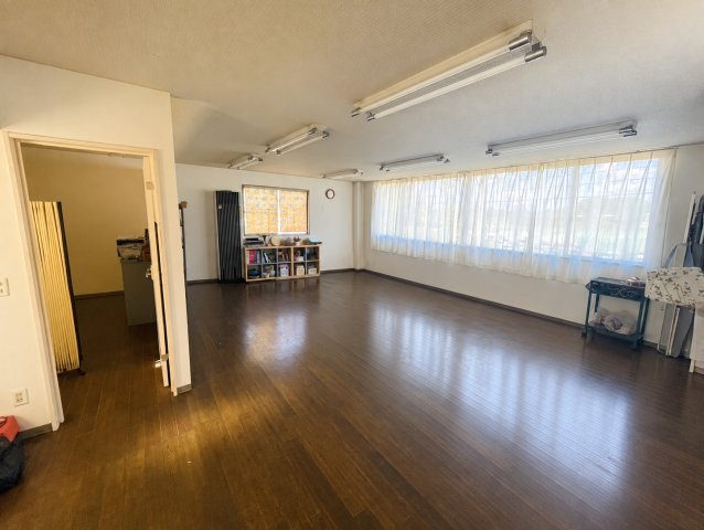 緑区大清水貸店舗事務所の内装