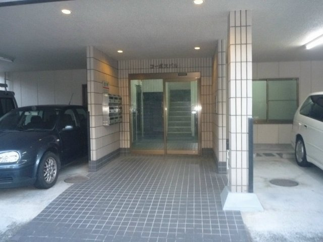 コーポスバル のエントランス