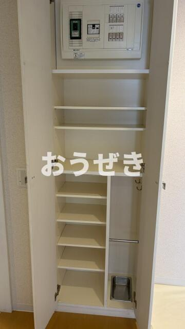 ジョイシティ駒沢大学の設備|下駄箱