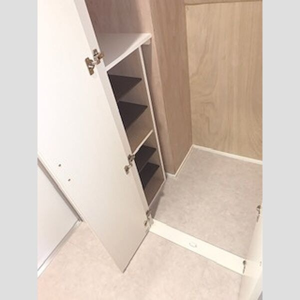 クレイノエスポワールの玄関