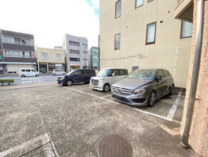【駐車場】 | クリスタルスクエアINOHANA