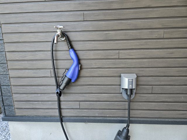 【その他】 | 門沢橋駅徒歩2分・築2年。富士山望む広々ルーフバルコニーが魅力 | EV・PHV車の充電に対応したコンセントを設置