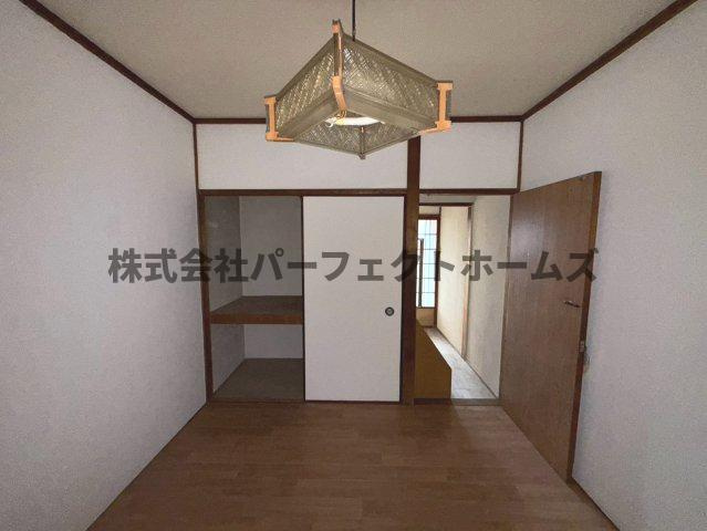 池田2丁目テラスハウス　賃貸の洋室|明るい洋室です