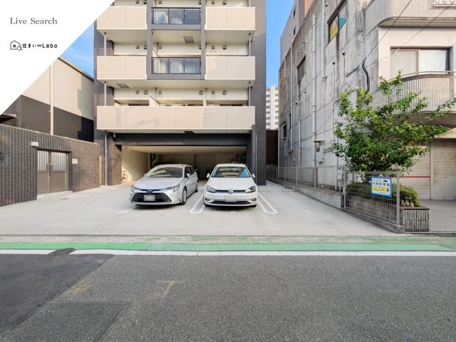 Live Casa県庁前の駐車場