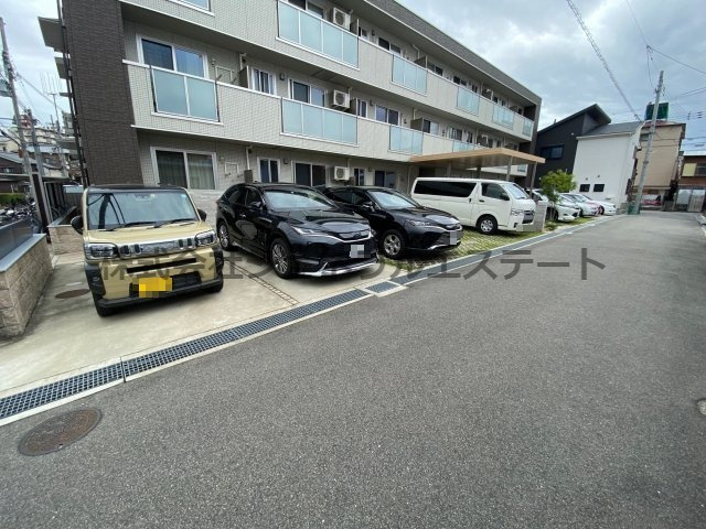 Bauplace MIZOの駐車場