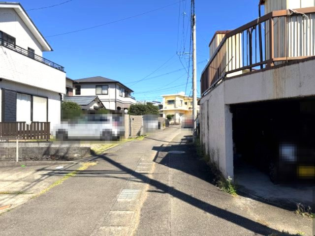 【前面道路含む現地写真】の画像