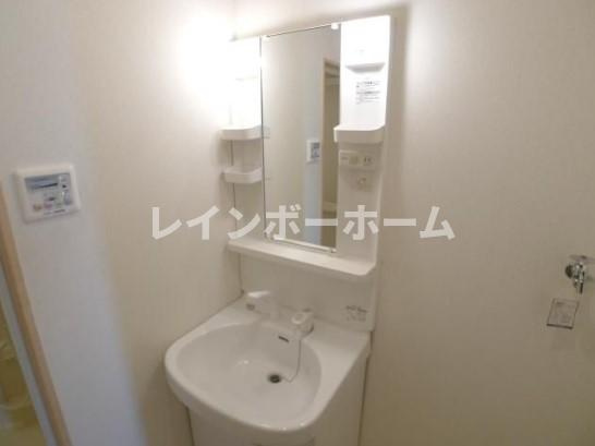 アムール結【仲介手数料：50％OFF】対象物件！の洗面所|ゆったりとスペースのある洗面所