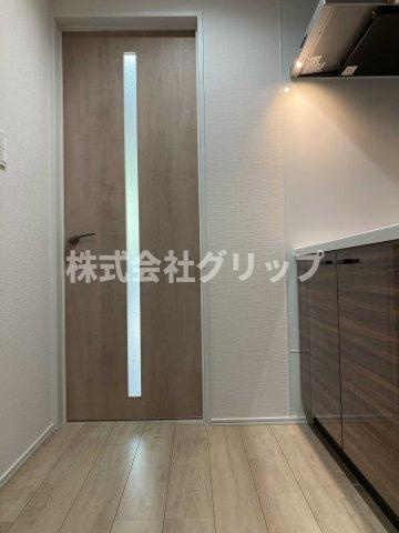 横浜市神奈川区三枚町のアパートのキッチン