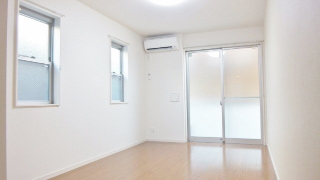 リブリ・アゼリアの居間・リビング|洋室8.5帖広々としたお部屋です