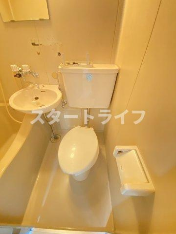 大阪市淀川区十三本町３丁目の賃貸マンションのトイレ