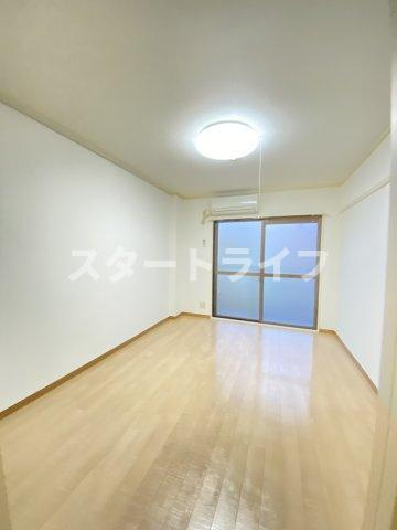 大阪市淀川区十三本町３丁目の賃貸マンションの寝室