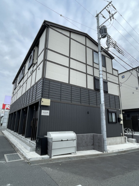 MELDIA岩槻のエントランス