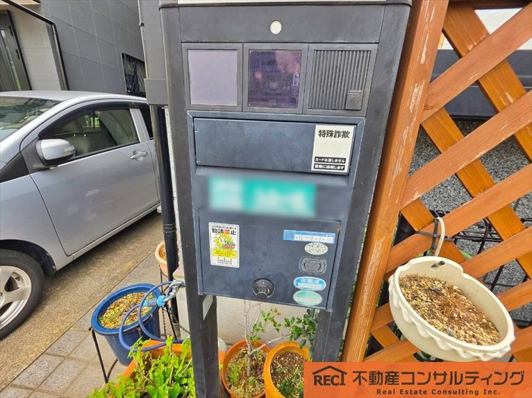 西宮市上甲子園1丁目　中古戸建の玄関