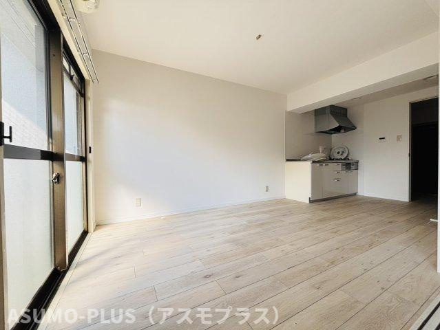 太宰府市朱雀１丁目の賃貸マンションの居間・リビング