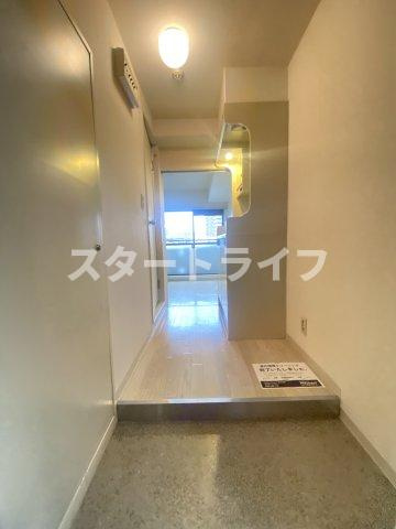 大阪市淀川区野中北１丁目の賃貸マンションの玄関