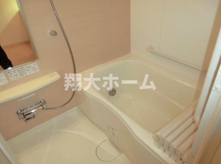 ロイヤルパークス新田の浴室