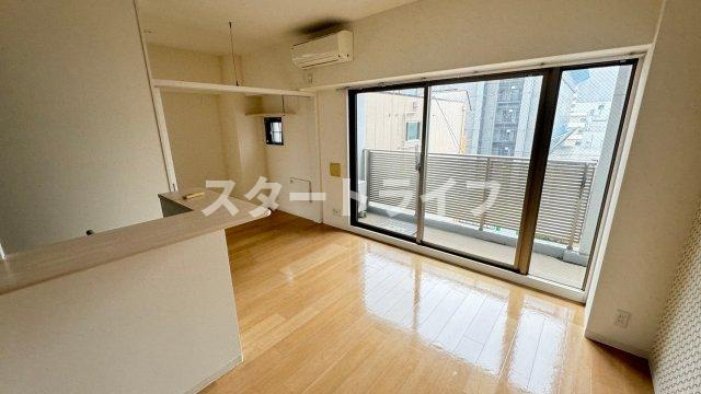 大阪市東淀川区西淡路１丁目の賃貸マンションの居間・リビング
